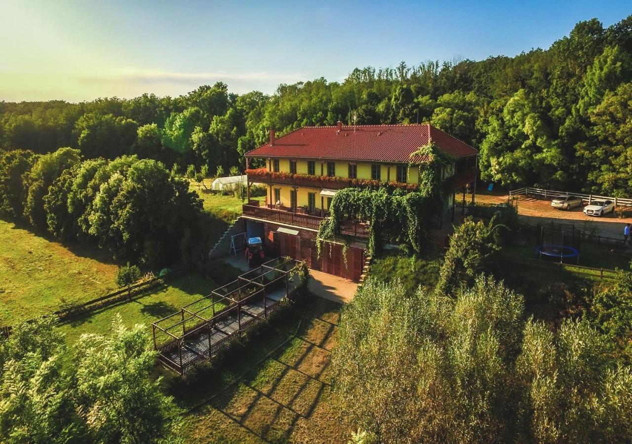 Villa Farma Ovci Terasy à Němčičky Extérieur photo